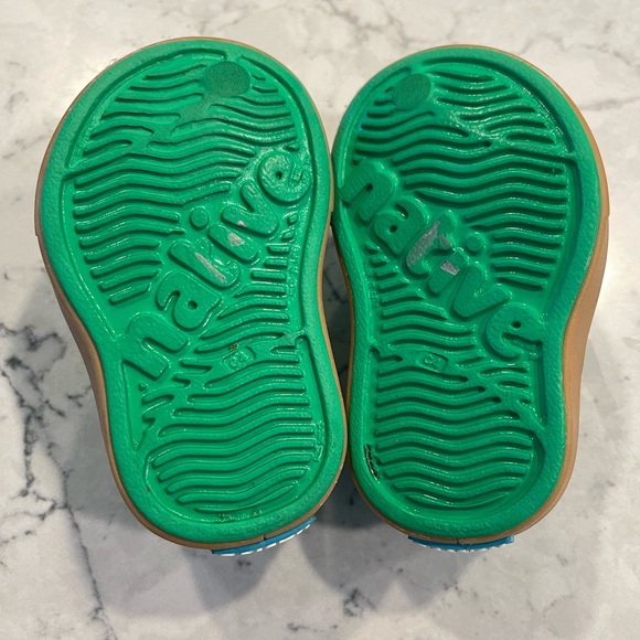 Native shoes size C4 - Picture 3 of 5